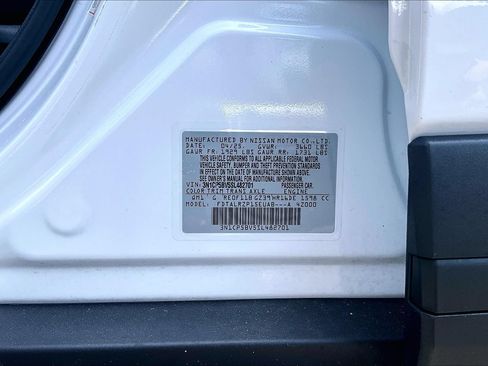 Certified 2025 Nissan Kicks Play S FWD image 31