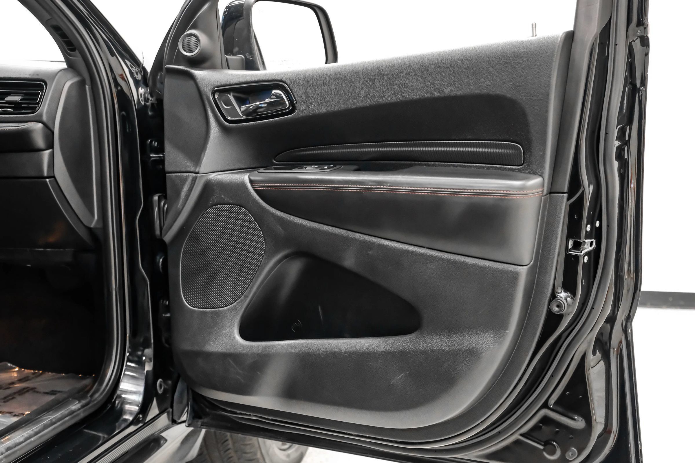 Used 2022 Dodge Durango R/T w/ Blacktop Package RWD image 43