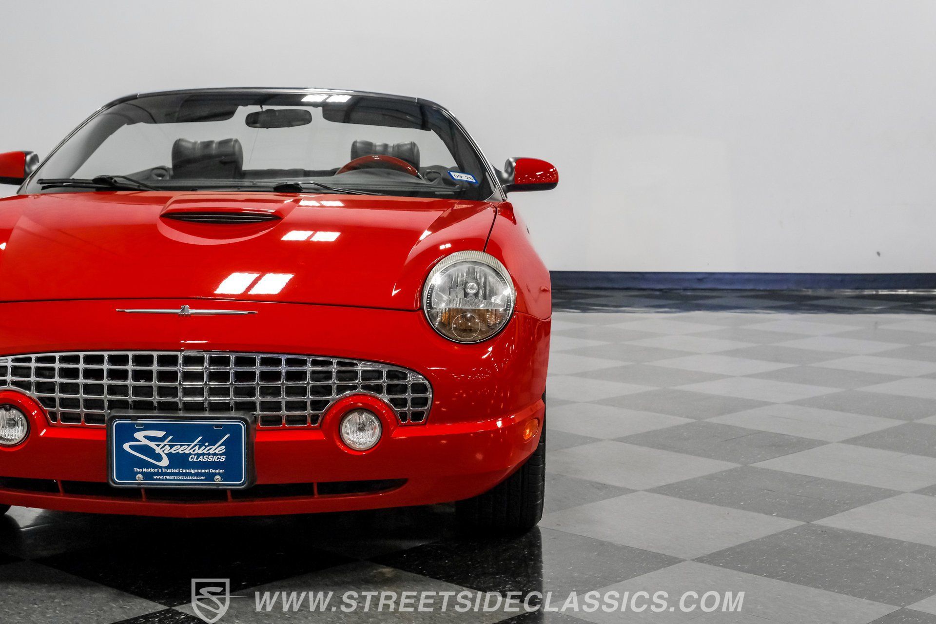Used 2003 Ford Thunderbird RWD image 25