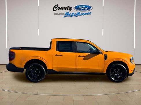New 2026 Ford Maverick Lariat w/ Black Appearance Package image 23