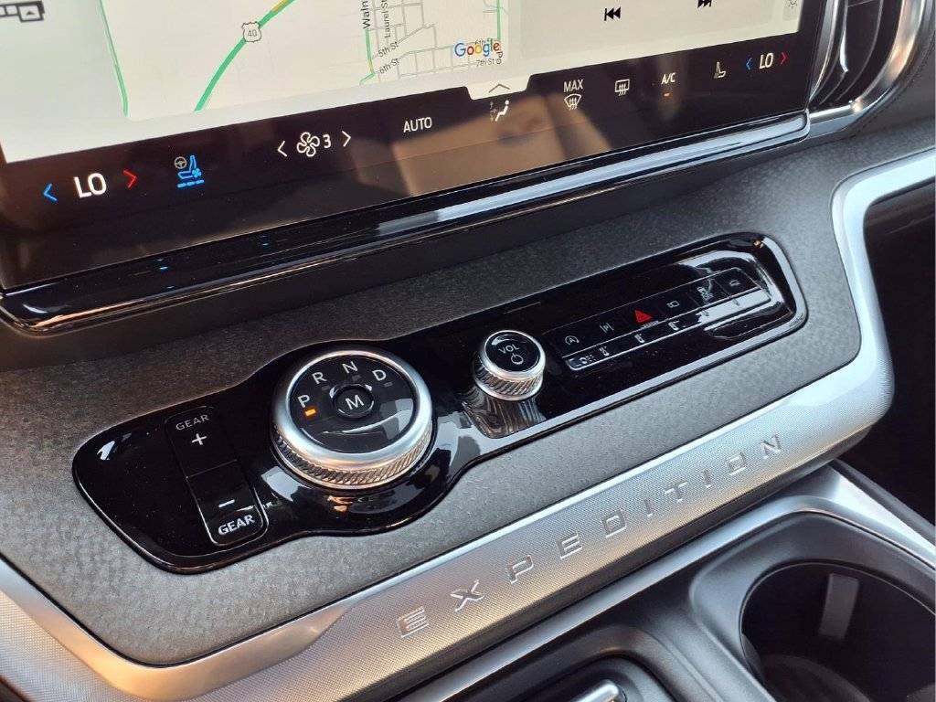 New 2027 Ford Expedition Tremor w/ Driver's Package AWD/4WD image 9