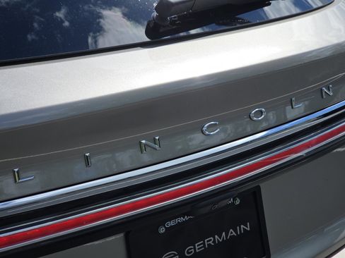 Used 2021 Lincoln Nautilus Reserve AWD/4WD image 15