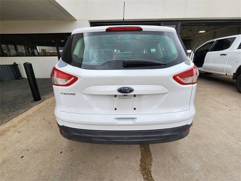 Used 2015 Ford Escape S FWD image 5