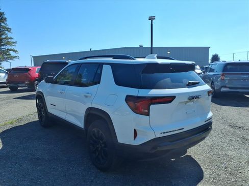 Used 2026 GMC Terrain Elevation w/ Elevation Premium Package AWD/4WD image 5