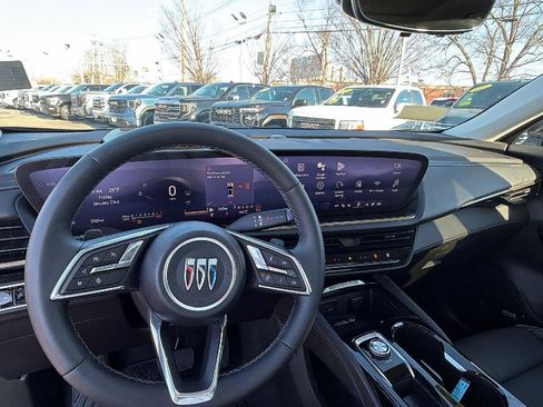 New 2025 Buick Envision Avenir image 20