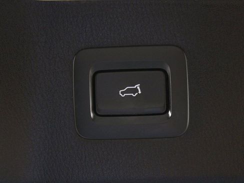 Used 2023 MAZDA CX-5 Signature image 15