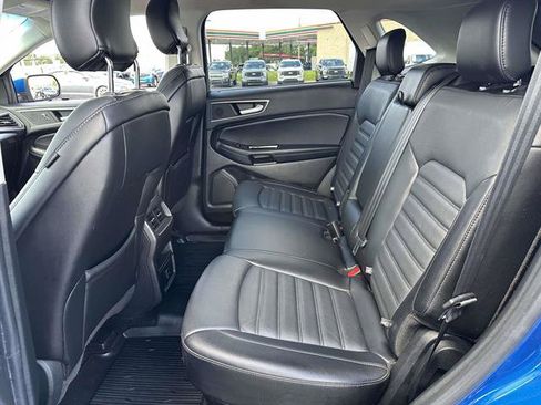 Used 2018 Ford Edge SEL w/ Equipment Group 201A AWD/4WD image 12
