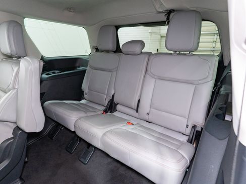 Used 2025 Ford Expedition Active AWD/4WD image 34