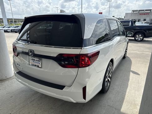 New 2026 Honda Odyssey EX-L image 4