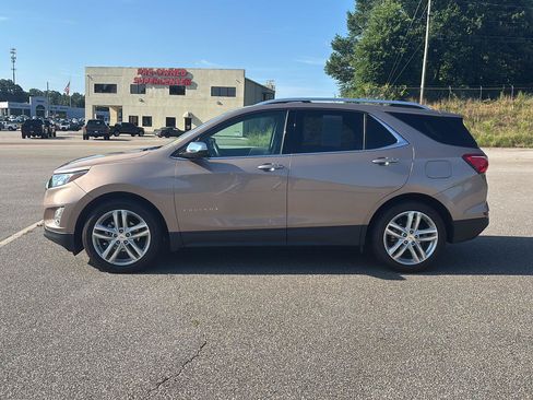 Used 2018 Chevrolet Equinox Premier FWD image 5