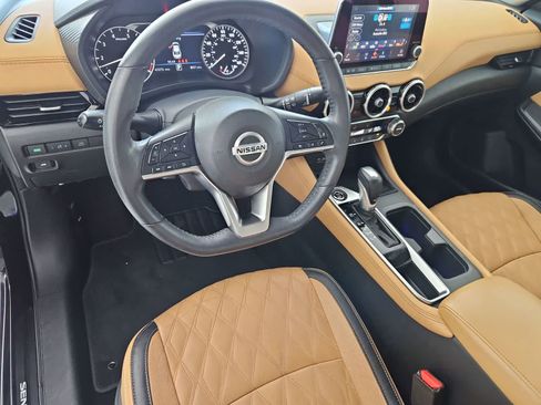 Used 2021 Nissan Sentra SV w/ SV Premium Package FWD image 2