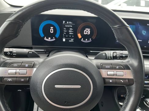 Used 2025 Hyundai Kona SEL FWD image 14