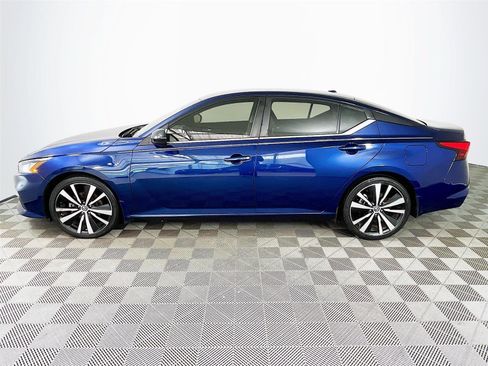 Used 2022 Nissan Altima 2.5 SR FWD image 4