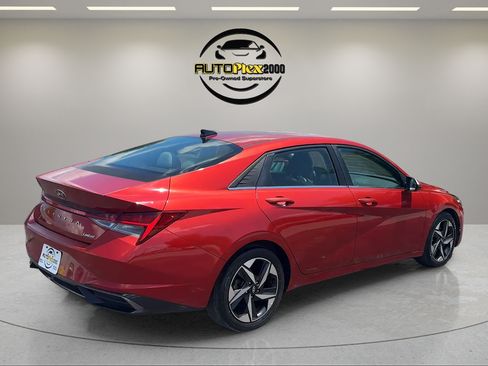 Used 2021 Hyundai Elantra Limited FWD image 7