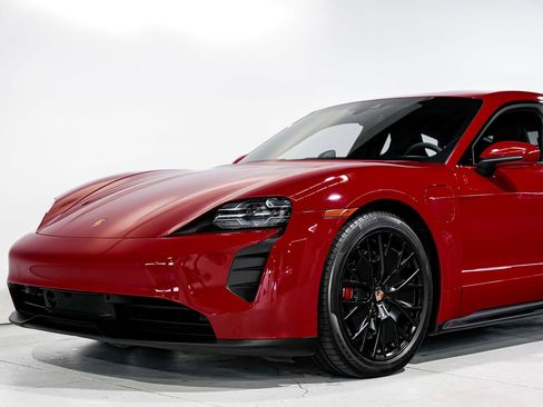Used 2023 Porsche Taycan GTS AWD/4WD image 37