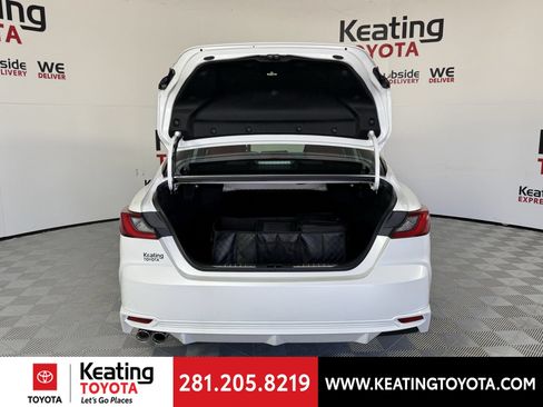 Used 2026 Toyota Camry XSE w/ Premium Package FWD image 11