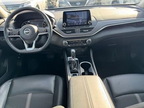 Used 2023 Nissan Altima 2.5 SR image 11