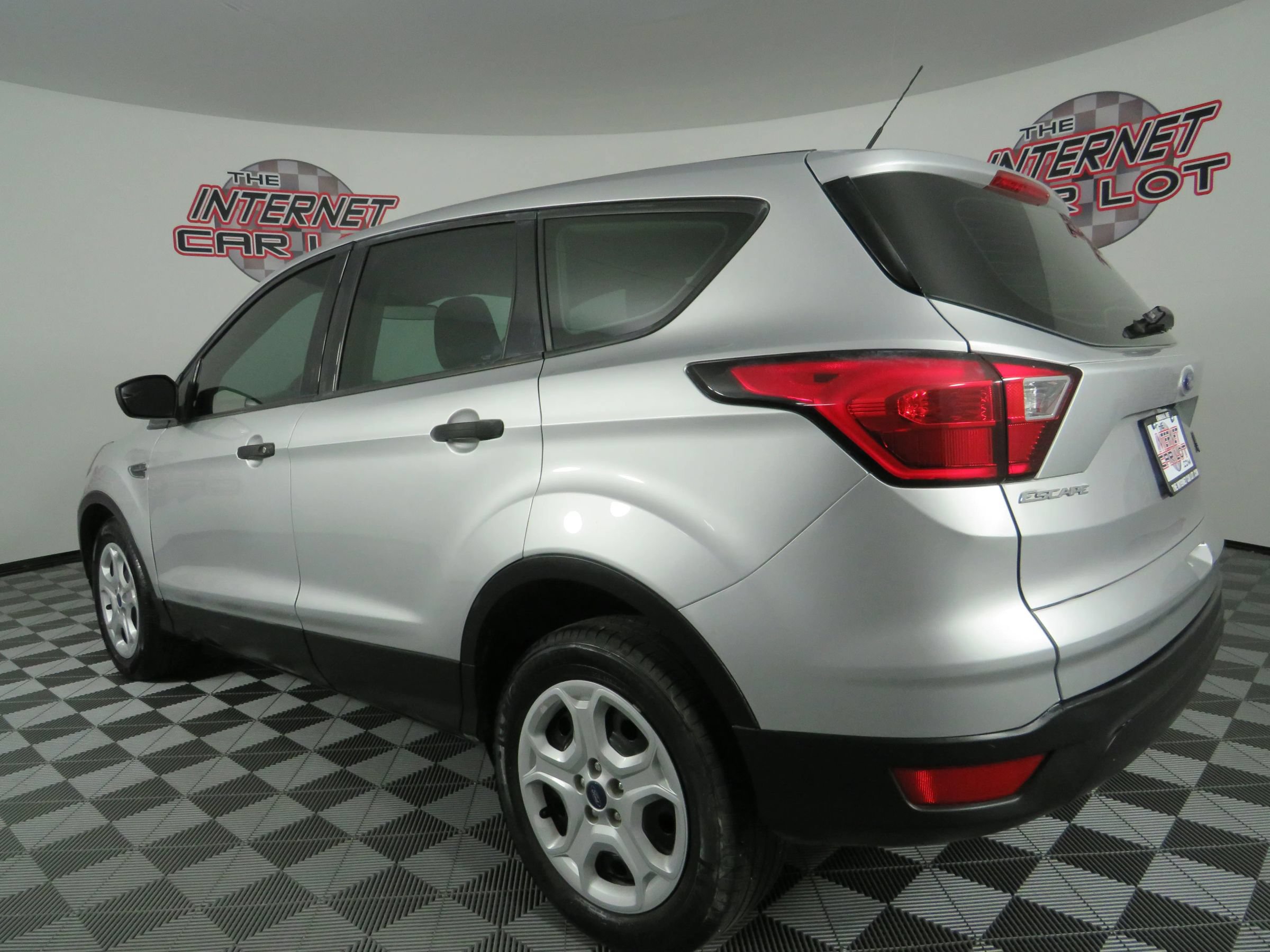 Used 2019 Ford Escape S FWD image 6