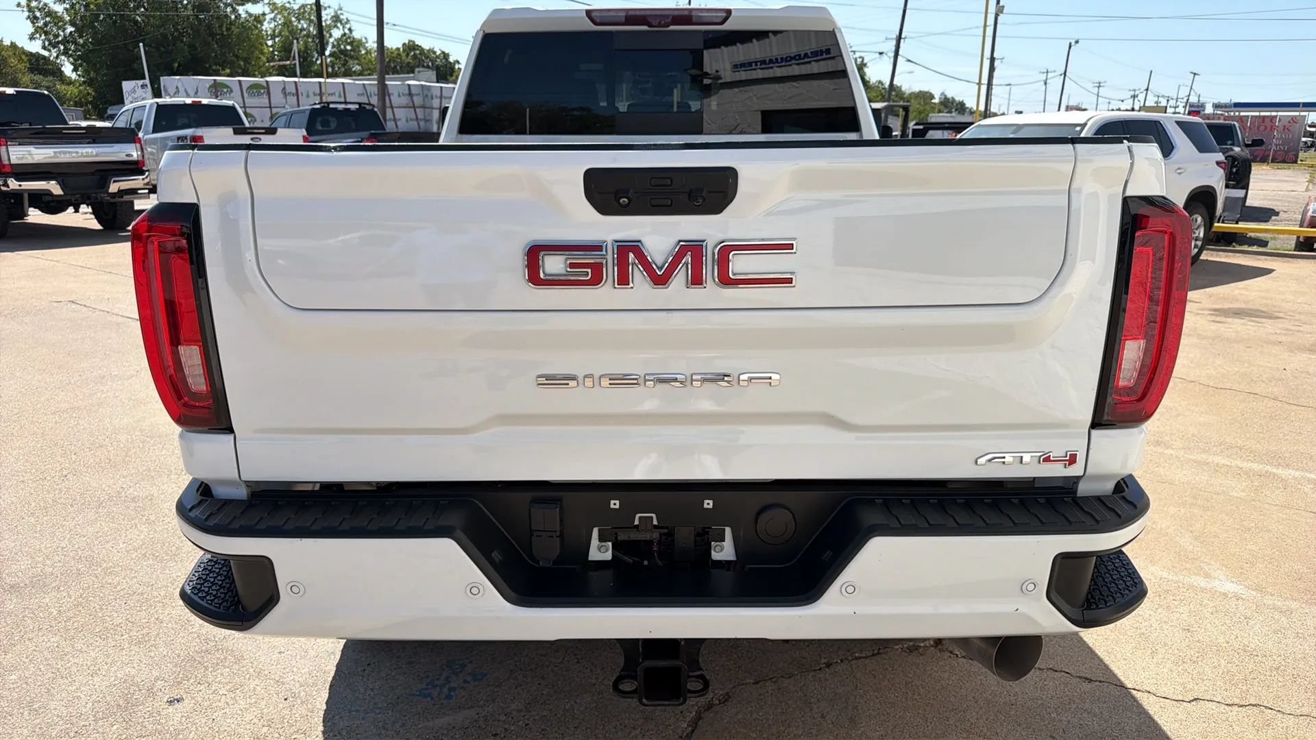 Used 2020 GMC Sierra 2500 AT4 w/ Technology Package AWD/4WD image 6