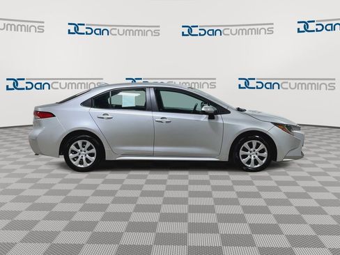 Used 2022 Toyota Corolla LE FWD image 9