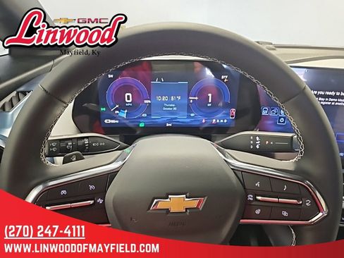 New 2026 Chevrolet Equinox EV LT image 22