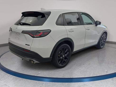 Used 2025 Honda HR-V Sport image 5
