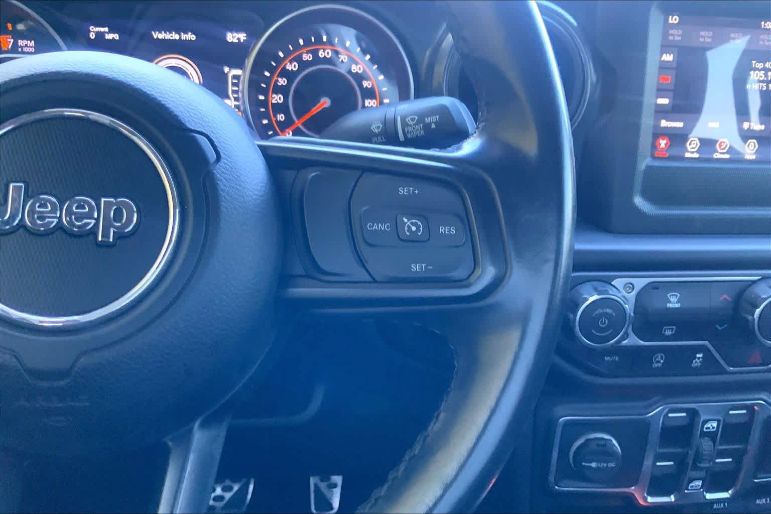 Used 2022 Jeep Gladiator Sport AWD/4WD image 22