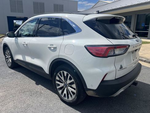 Used 2020 Ford Escape Titanium w/ Titanium Premium Package 2.0 AWD/4WD image 3