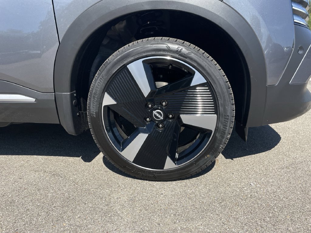 Certified 2026 Nissan Kicks SR w/ Cold Weather Package AWD/4WD image 15