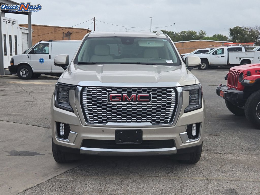 Used 2023 GMC Yukon Denali RWD image 2