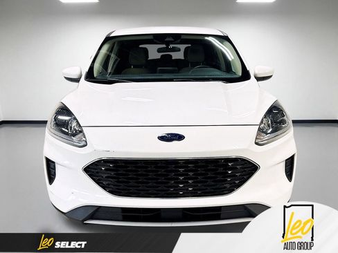 Used 2020 Ford Escape SE FWD image 2