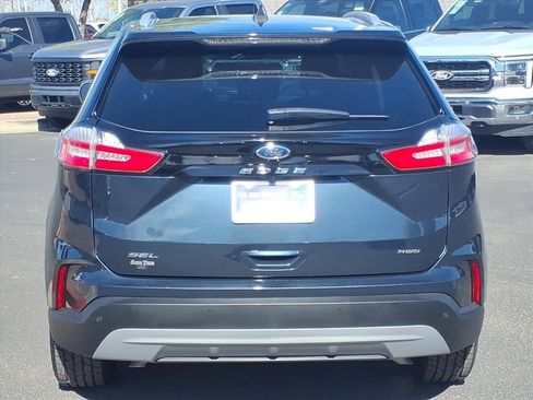 Used 2022 Ford Edge SEL w/ Convenience Package image 5