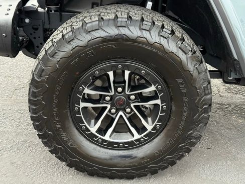 Used 2025 Jeep Wrangler Unlimited Rubicon image 10