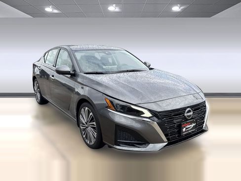New 2025 Nissan Altima 2.5 SL image 6