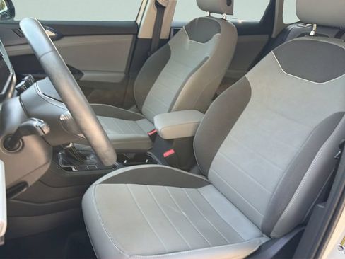 Certified 2024 Volkswagen Taos SE FWD image 24