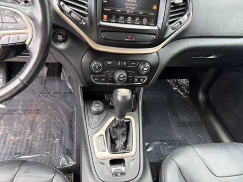Used 2016 Jeep Cherokee Limited AWD/4WD image 13