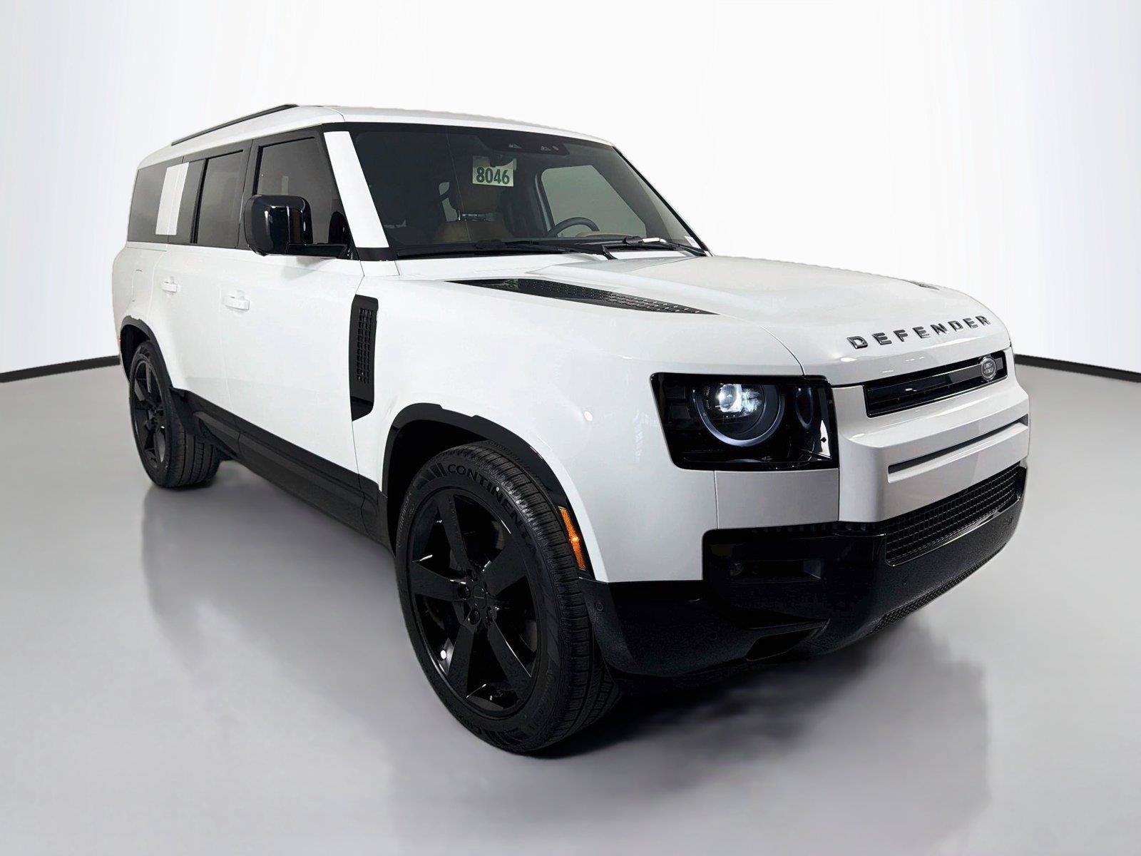 New 2026 Land Rover Defender 130 X-Dynamic SE AWD/4WD image 3
