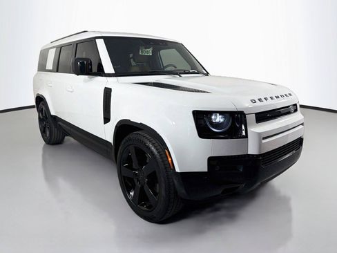 New 2026 Land Rover Defender 130 X-Dynamic SE AWD/4WD image 3