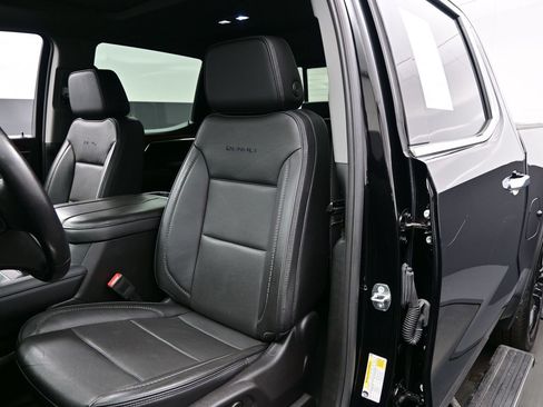 Used 2023 GMC Sierra 1500 Denali w/ Technology Package AWD/4WD image 16