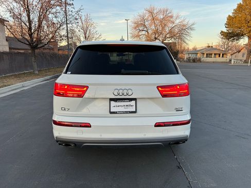 Used 2018 Audi Q7 3.0T Premium Plus image 4