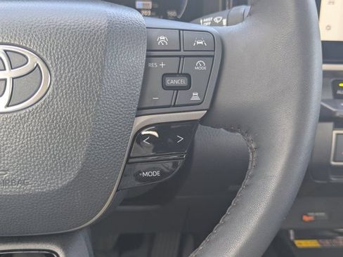 Used 2026 Toyota Camry XLE FWD image 22