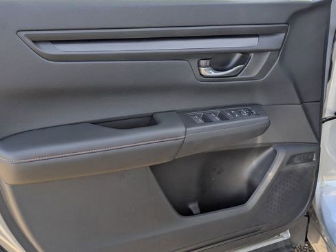 Certified 2025 Honda CR-V Sport image 13