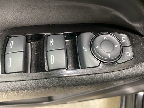 Certified 2024 Chevrolet Equinox Premier image 36