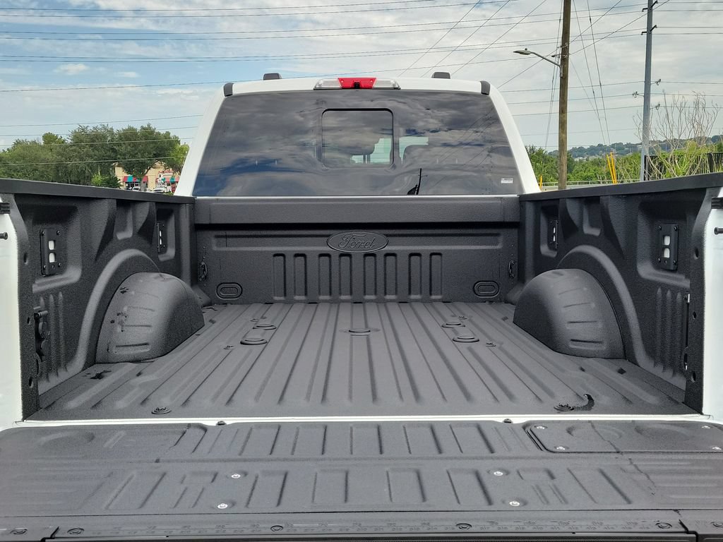 New 2026 Ford F250 Lariat w/ Black Appearance Package AWD/4WD image 7