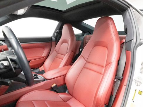 Certified 2023 Porsche 911 Carrera RWD image 5