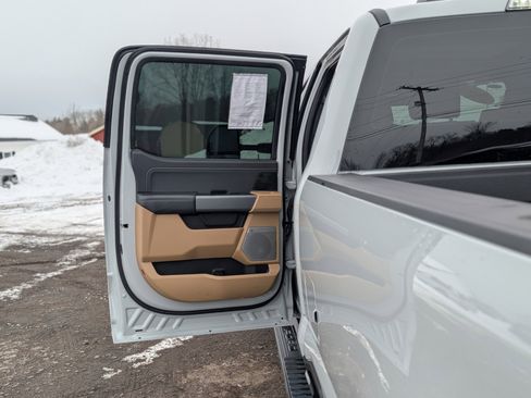 Used 2025 Ford F250 XLT w/ Black Appearance Package image 36