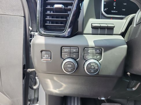 Used 2026 GMC Sierra 2500 AT4 w/ AT4 Premium Plus Package AWD/4WD image 12