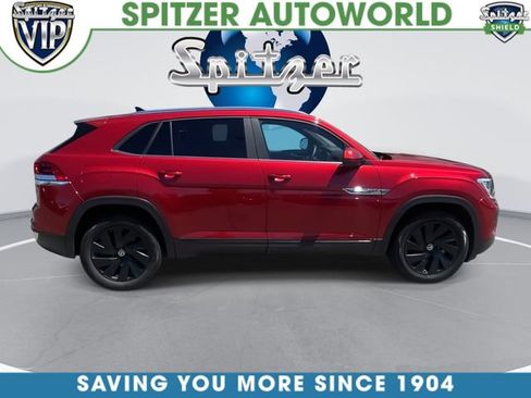 Used 2024 Volkswagen Atlas Cross Sport SE w/ Panoramic Sunroof Package AWD/4WD image 2