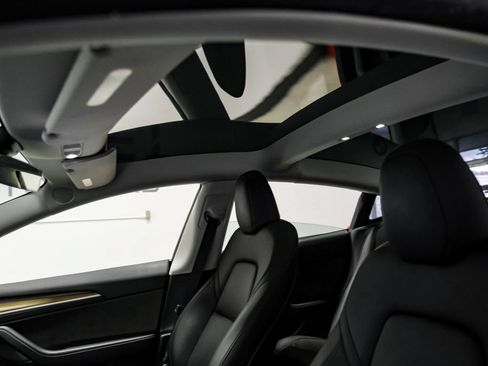 Used 2023 Tesla Model 3 Standard Range RWD image 5