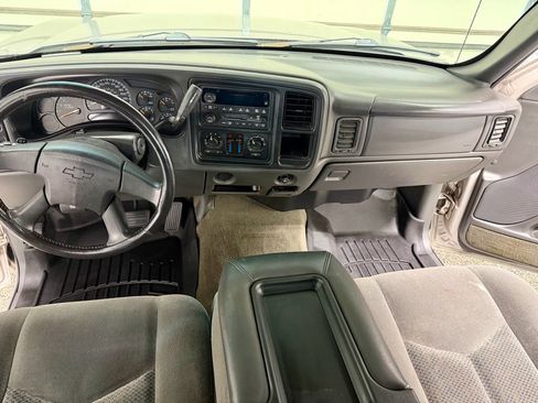 Used 2005 Chevrolet Silverado 1500 w/ Light Duty Power Package image 7